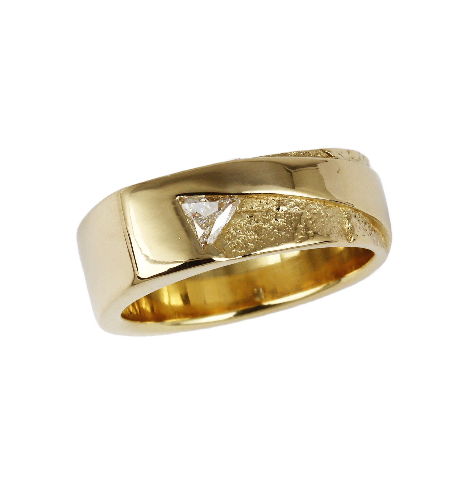 Featured image of this Men’s 14k Yellow Gold Diamond Ring Size 10.75