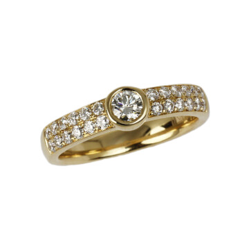 Featured image of this Women’s 14k Yellow Gold Diamond Bridal Ring Size 7