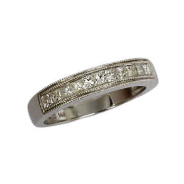 Featured image of this Women’s 14k White Gold Diamond Ring Size 7.5