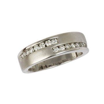 Featured image of this Men’s 14k White Gold Diamond Ring Size 10
