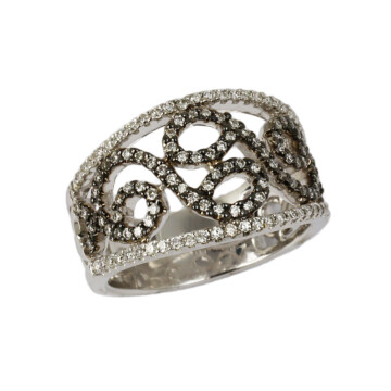 Featured image of this Fischer Women’s 18k White Gold Diamond Ring Size 6.75