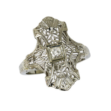 Featured image of this Women’s 14k White Gold Diamond Ring Size 6