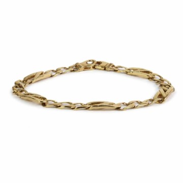 Featured image of this Men’s 14k Yellow Gold Figaro Link Bracelet