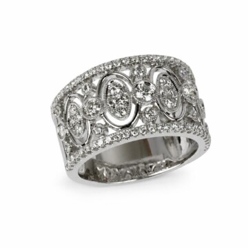 Featured image of this Women’s 14k White Gold Diamond Wide Band Ring Size 6.5