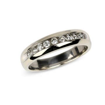 Featured image of this Men’s 14k White Gold Diamond Ring Size 10.25