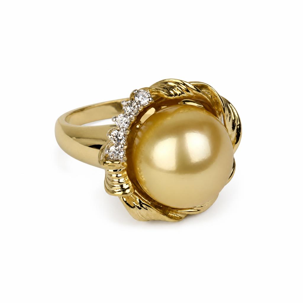 Gallery image of this Women’s 14k Yellow Gold, South Sea Pearl, Diamond Ring Size 6.5