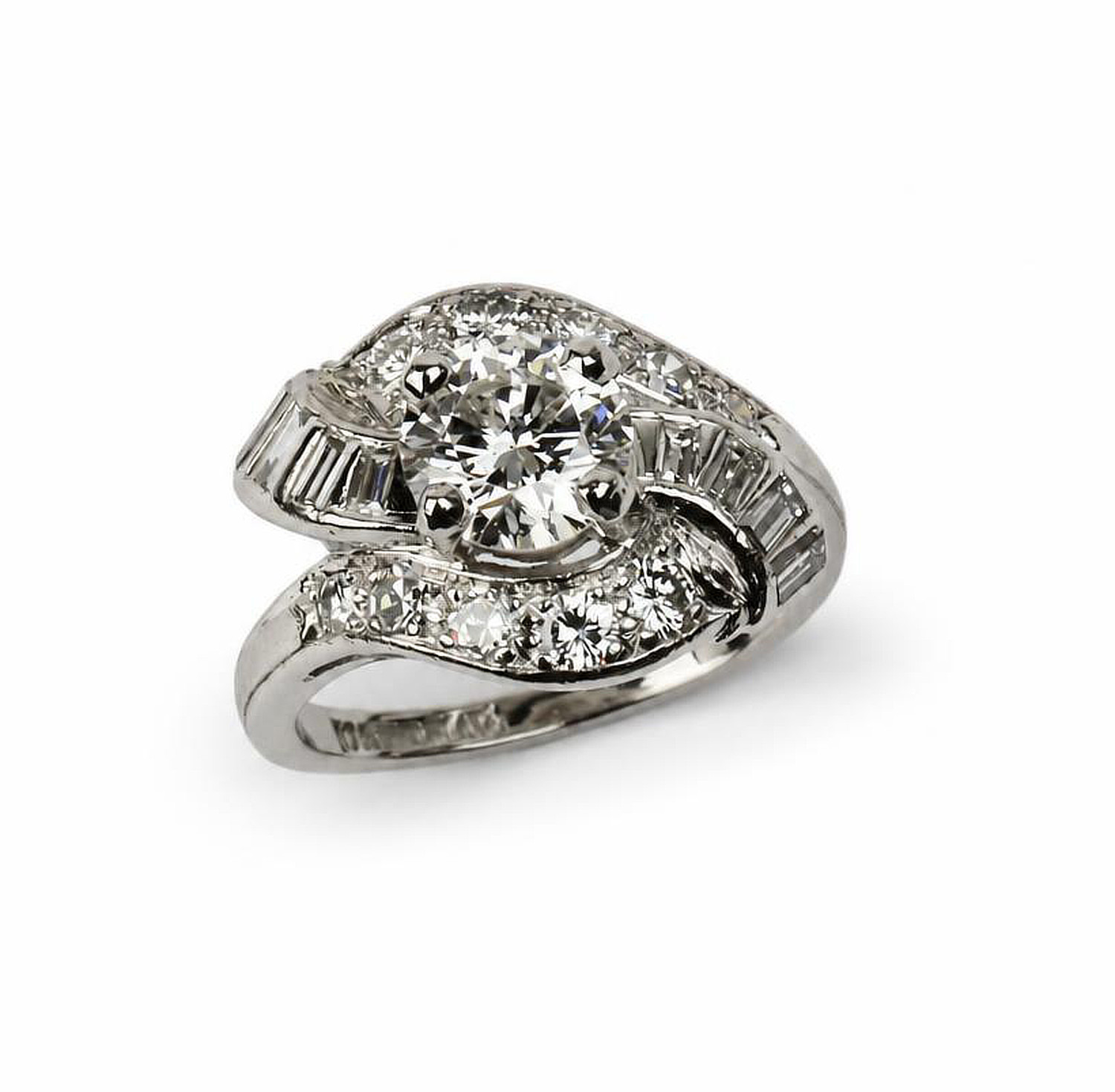 Featured image of this Women’s Platinum Ring EGL Certified with 1.18ct Round Diamond G/VS2 Size 5