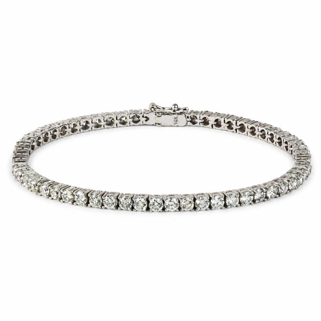 Featured image of this Women’s 14k White Gold Tennis Bracelet with 5.50ct TDW Diamond