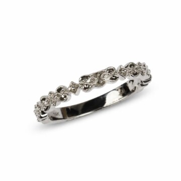 Featured image of this Women’s 14k White Gold Milgrain Ring Size 6.5