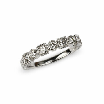 Featured image of this Women’s 14k White Gold Ring with 0.14ct TDW Diamond Size 6.5