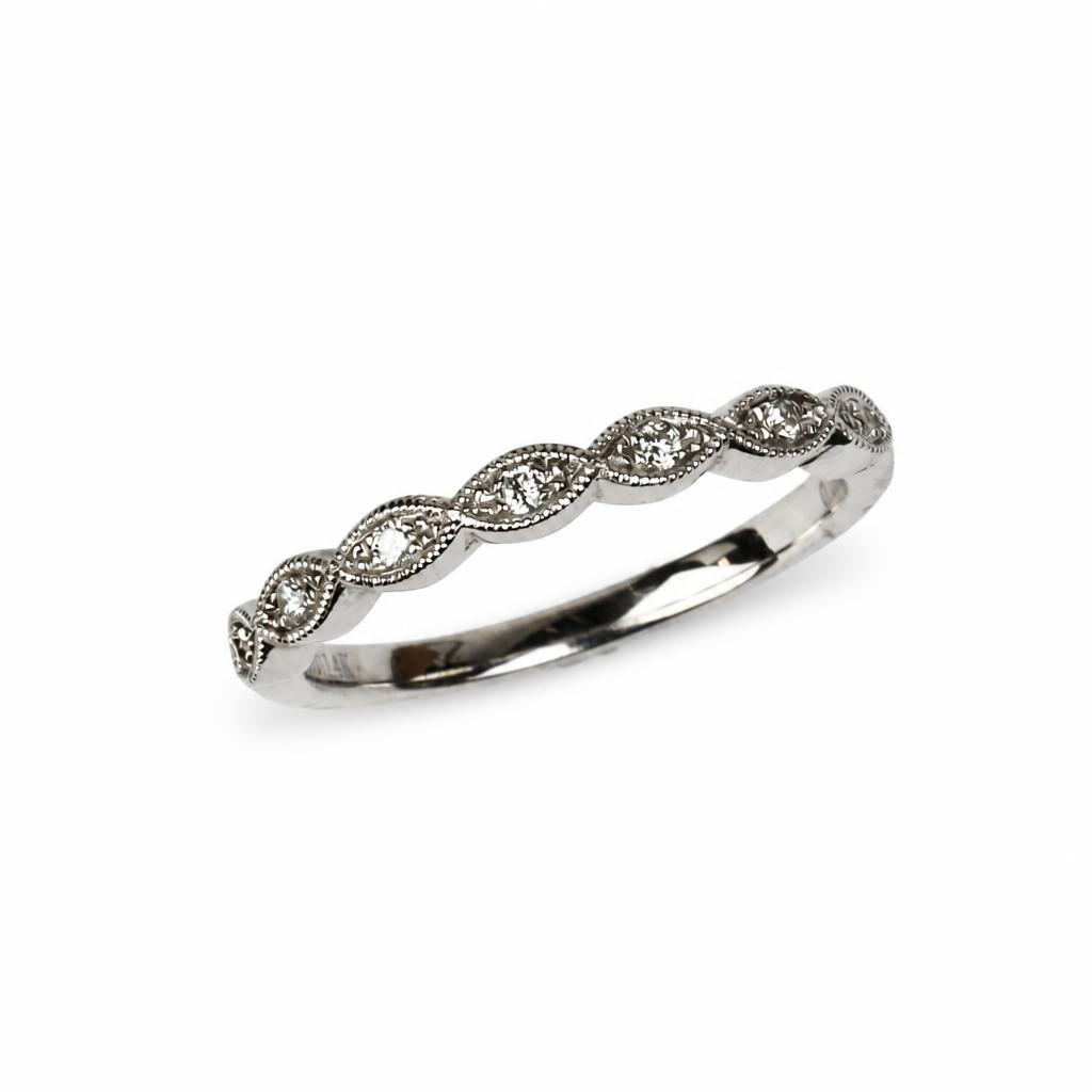 Featured image of this Fischer Women’s 14k White Gold Ring with 0.10ct TDW Diamond Size 7