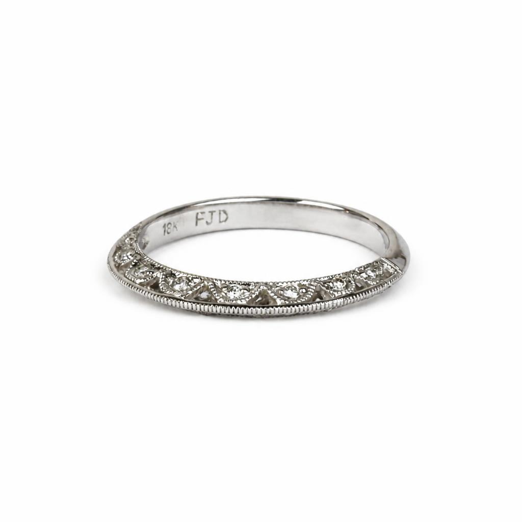 Gallery image of this Fischer Women’s 18k White Gold Ring with 0.12ct TDW Diamond Size 6.5