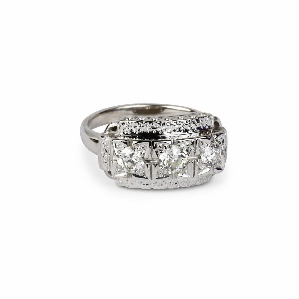 Gallery image of this Women’s Vintage 14k White Gold Ring with 0.75ct TDW Diamond Size 6.75