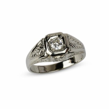 Featured image of this Unisex Vintage 18k White Gold Ring with 0.22ct Diamond Size 9.25