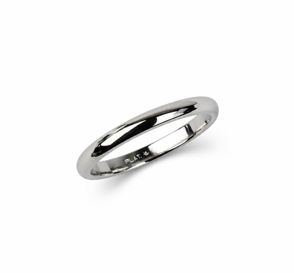 Featured image of this Women’s Platinum Band Ring Size 5