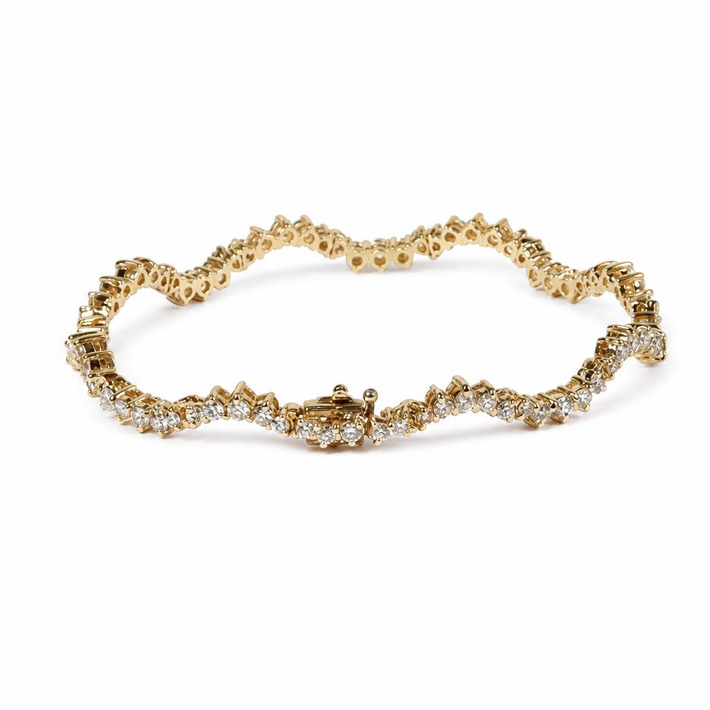 Gallery image of this Women’s 14k Yellow Gold Link Bracelet with 3.30ct TDW Diamond