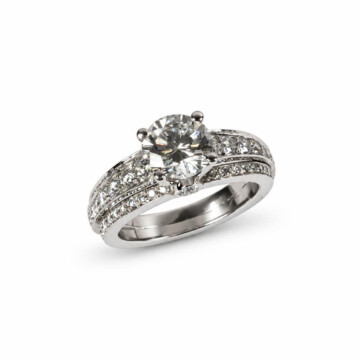 Featured image of this Women’s 14k White Gold Bridal Ring EGL Certified with 2.02ct Round Brilliant Cut Diamond G/SI1 Size 6.75