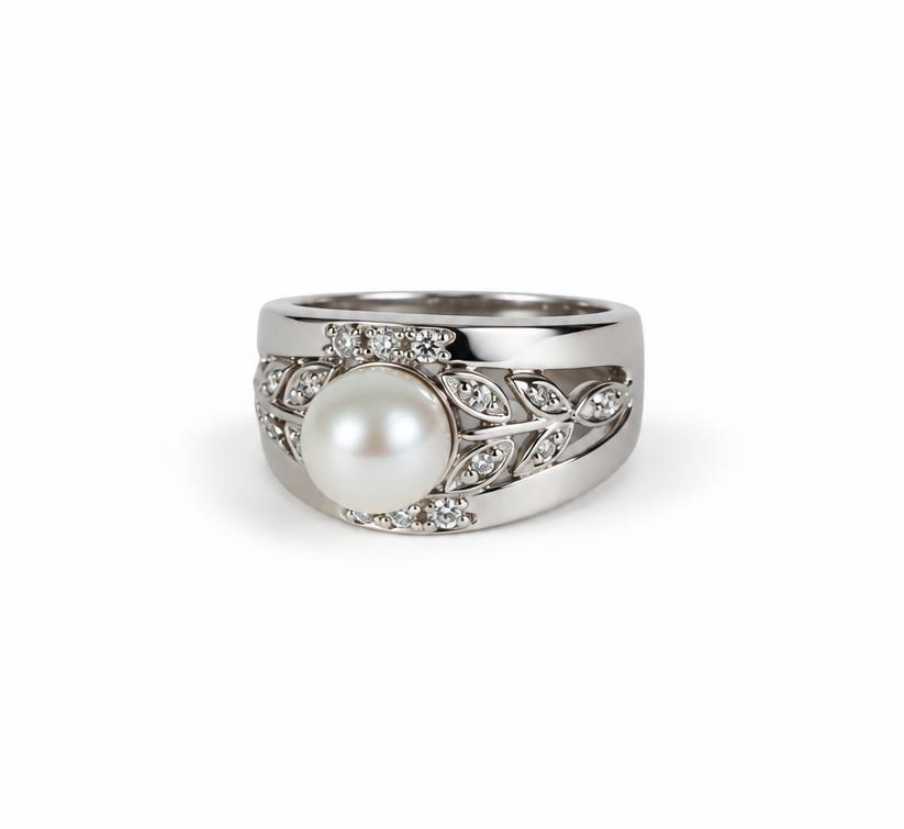 Gallery image of this Women’s 14k White Gold Ring with Pearl and Diamond Size 5.75
