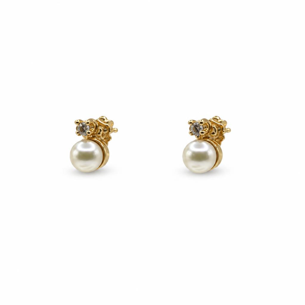 Featured image of this Women’s 14k Yellow Gold Stud Earrings with Pearl and Diamond