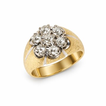 Featured image of this Men’s 14k Yellow Gold Ring with Diamonds Size 10.5