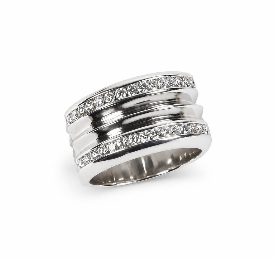 Featured image of this Women’s 18k White Gold Ring with Diamond Size 6.75