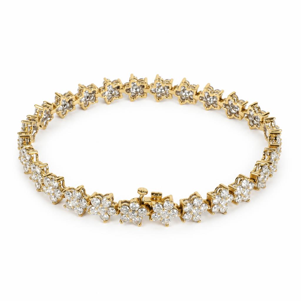Gallery image of this Women’s 18k Yellow Gold Link Bracelet with Diamond