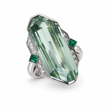Featured image of this Women’s Platinum Hiddenite Emerald and Diamond Ring Size 6